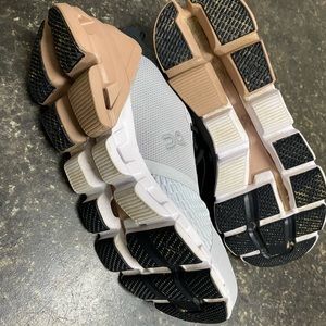 Women’s On Cloud Cloudflyer Running Shoe